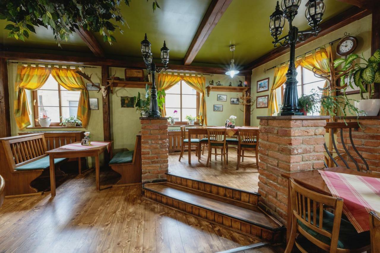 Hotel Taverna Javorník Kültér fotó