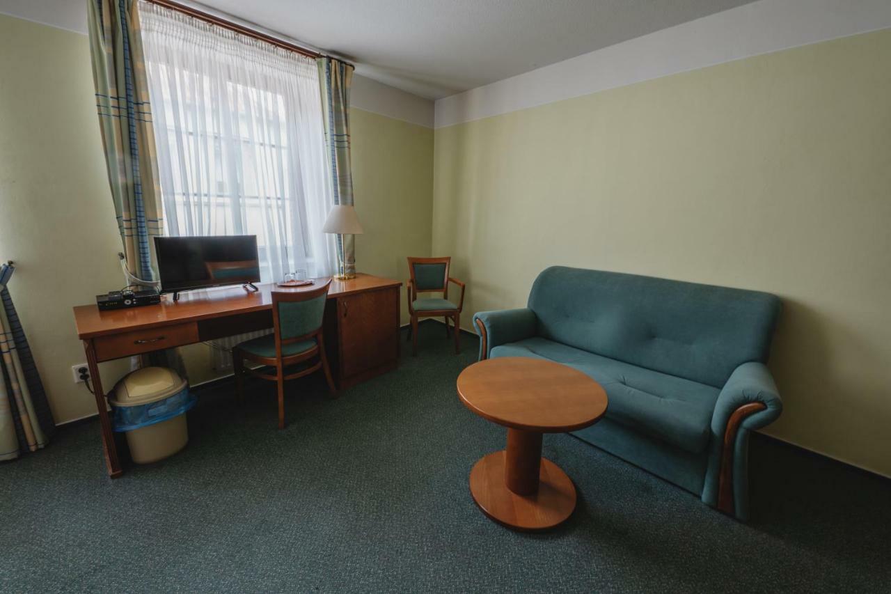 Hotel Taverna Javorník Kültér fotó