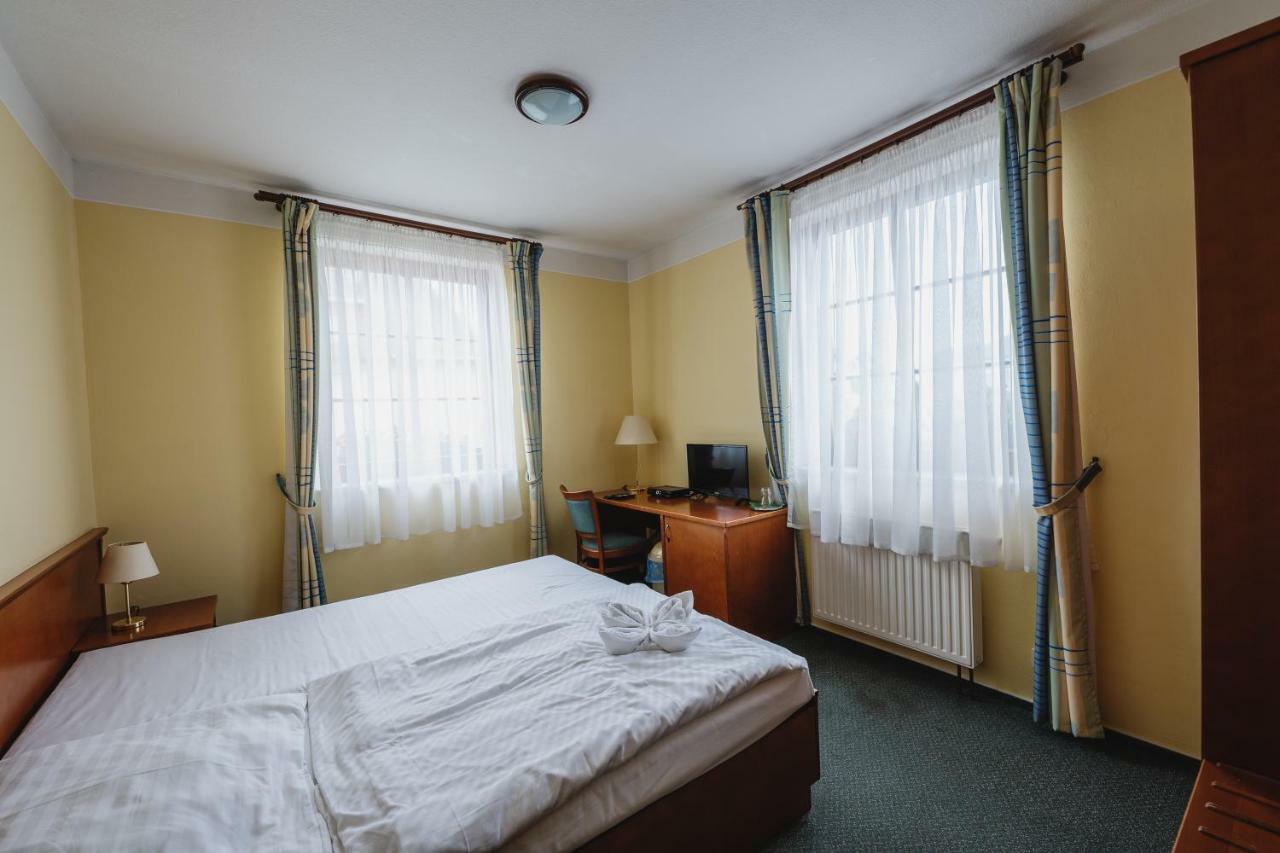Hotel Taverna Javorník Kültér fotó