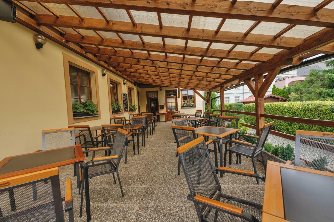 Hotel Taverna Javorník Kültér fotó