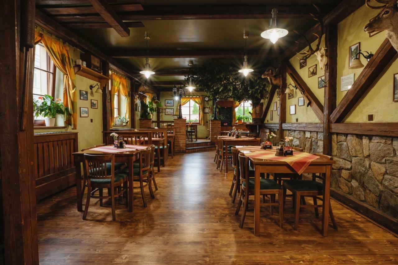 Hotel Taverna Javorník Kültér fotó