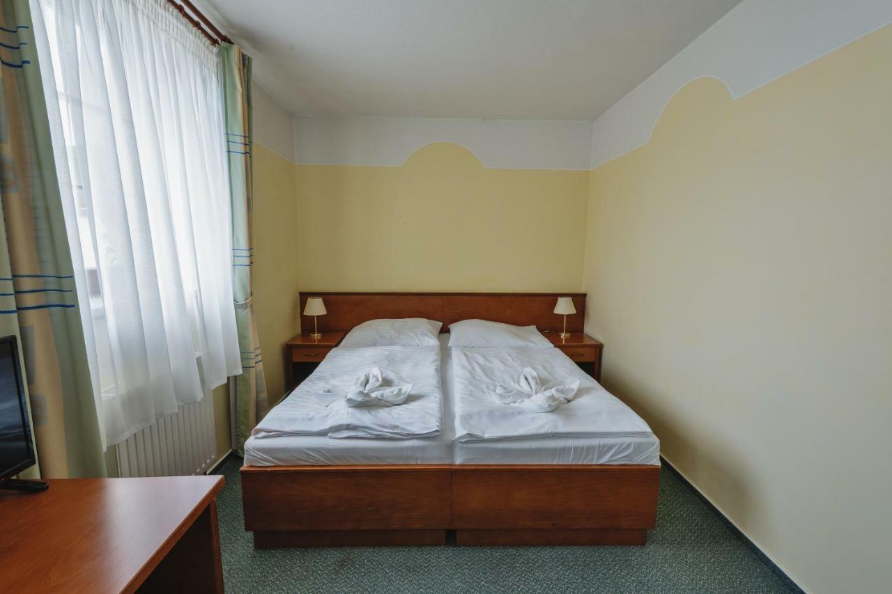 Hotel Taverna Javorník Kültér fotó