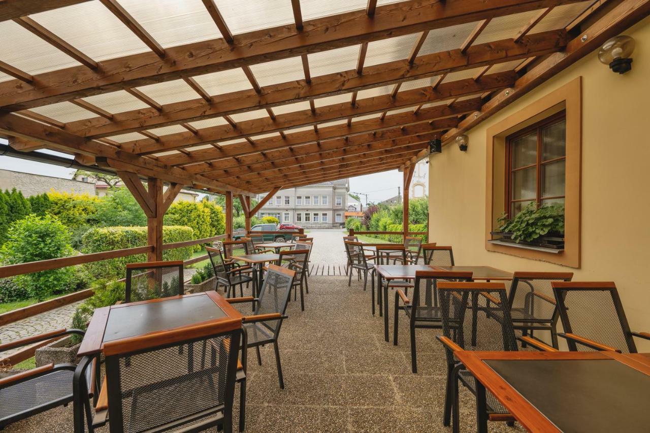 Hotel Taverna Javorník Kültér fotó