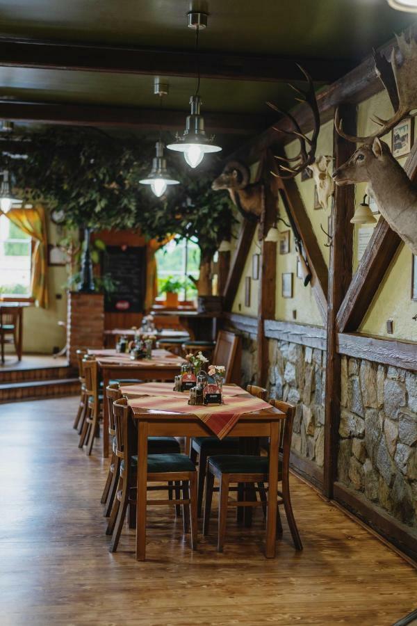 Hotel Taverna Javorník Kültér fotó