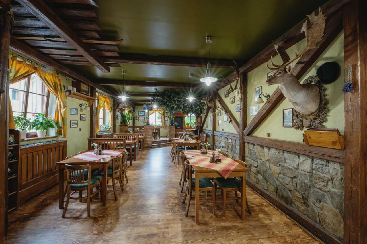 Hotel Taverna Javorník Kültér fotó