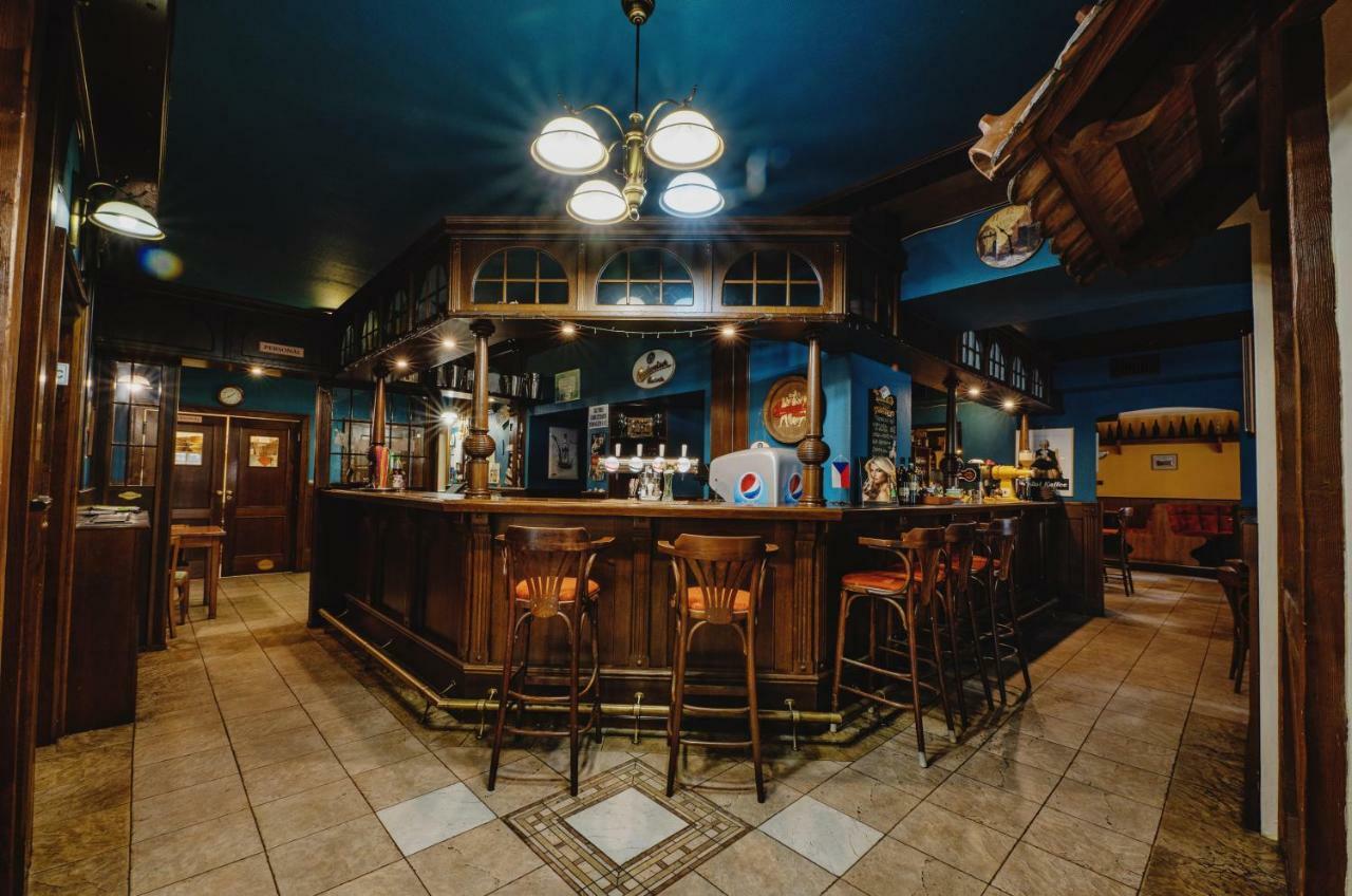 Hotel Taverna Javorník Kültér fotó