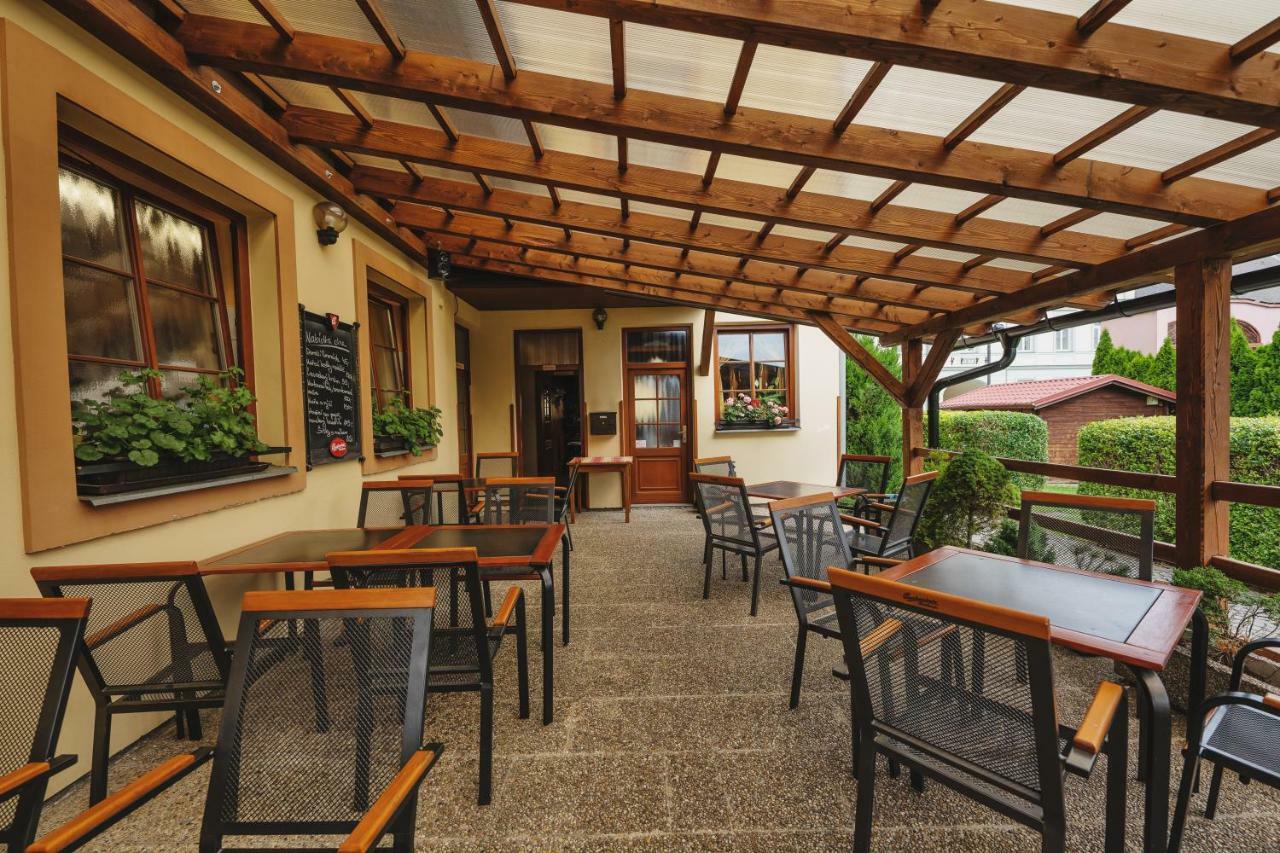 Hotel Taverna Javorník Kültér fotó