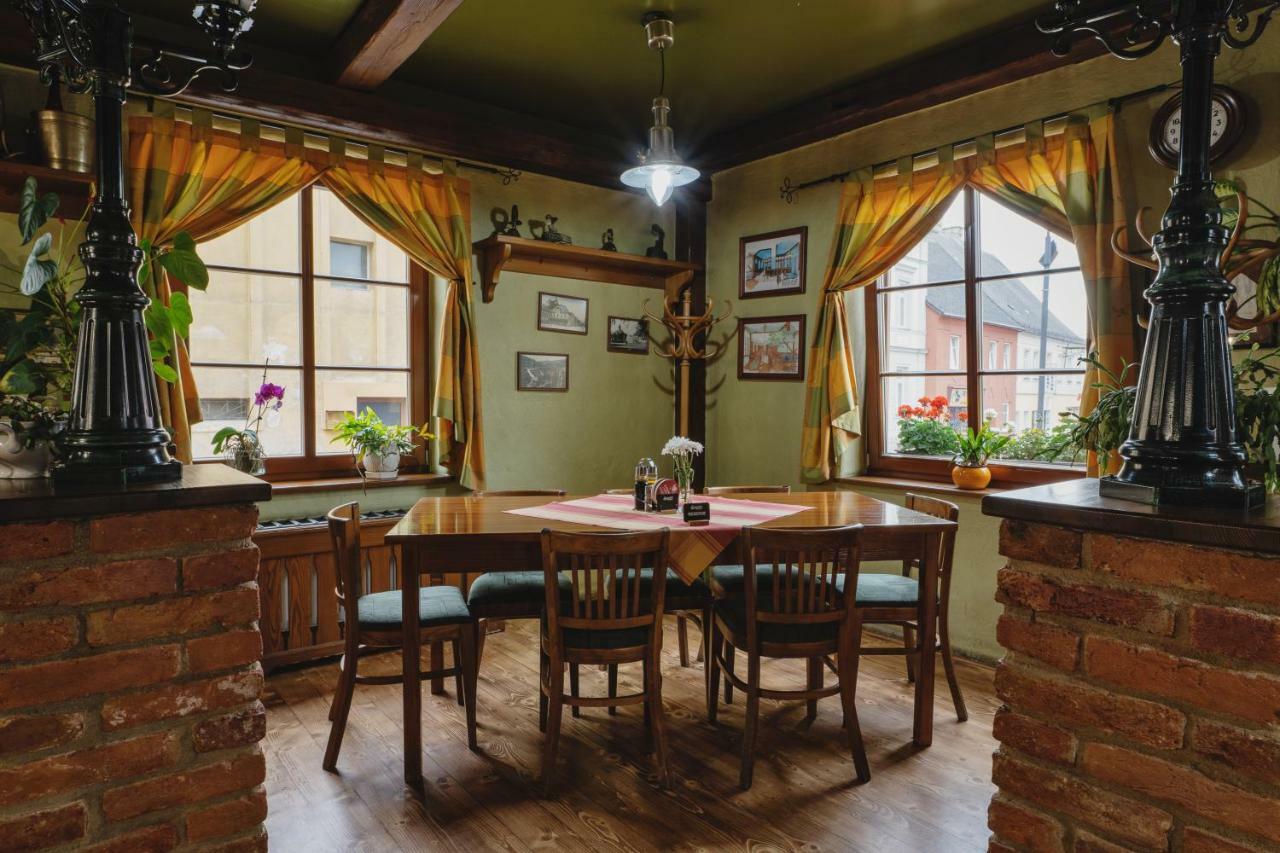 Hotel Taverna Javorník Kültér fotó