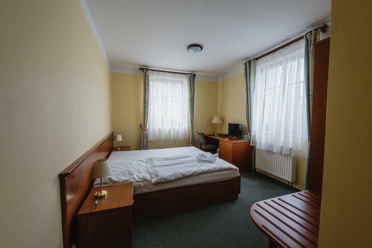 Hotel Taverna Javorník Kültér fotó