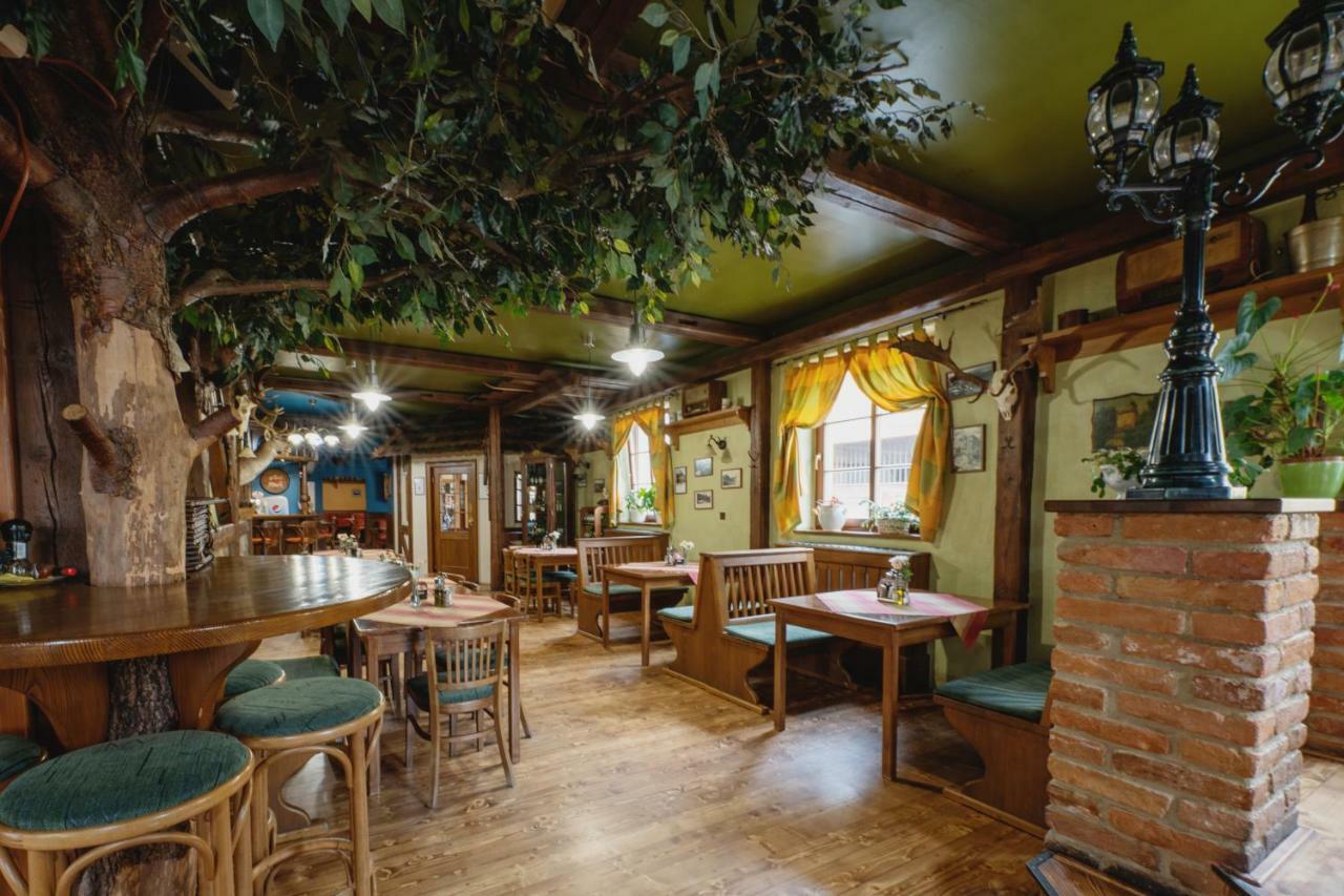 Hotel Taverna Javorník Kültér fotó