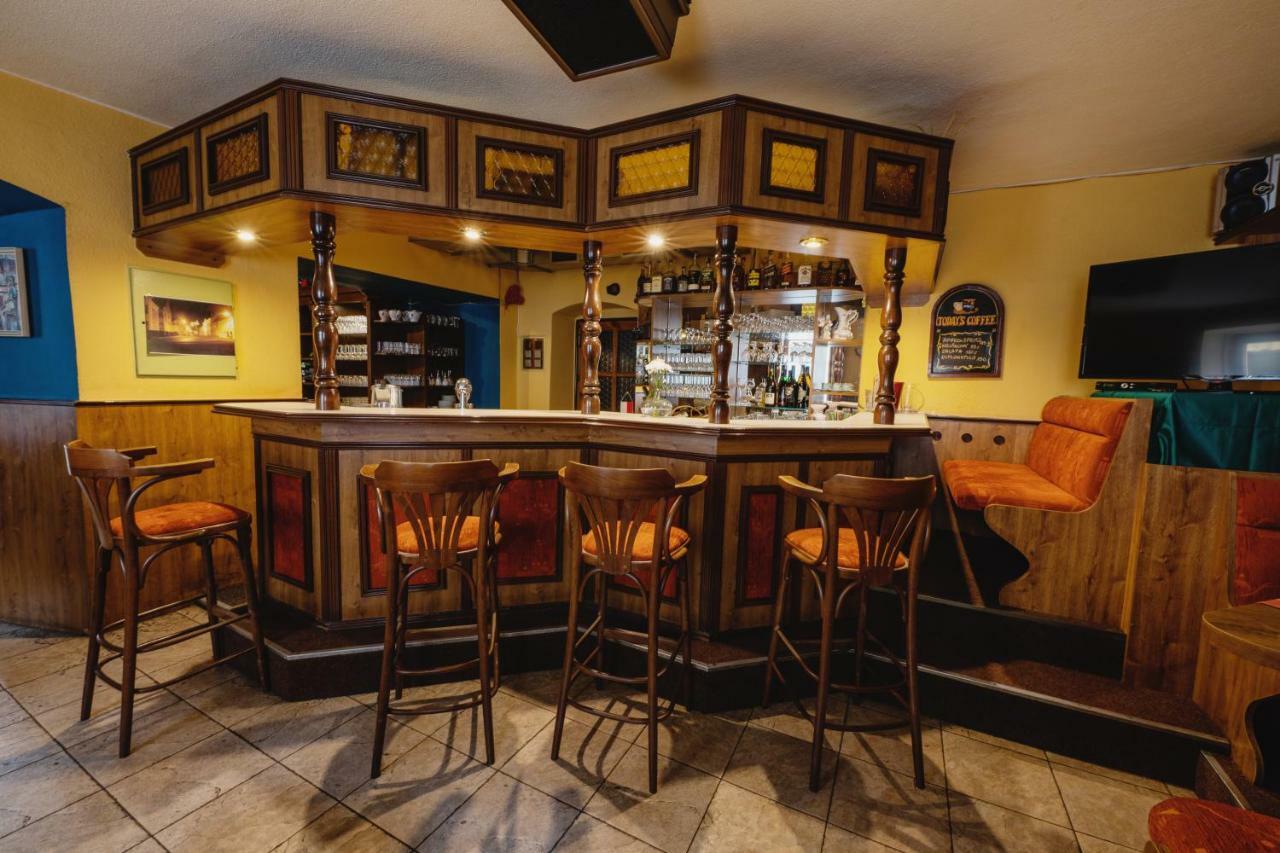 Hotel Taverna Javorník Kültér fotó