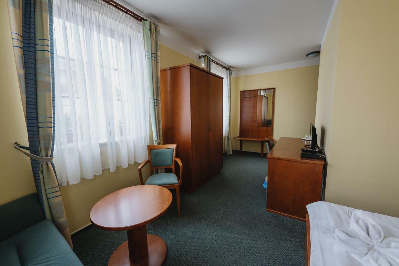 Hotel Taverna Javorník Kültér fotó